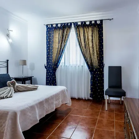 Casa Portuguesa Bed & Breakfast Teguise (Lanzarote)
